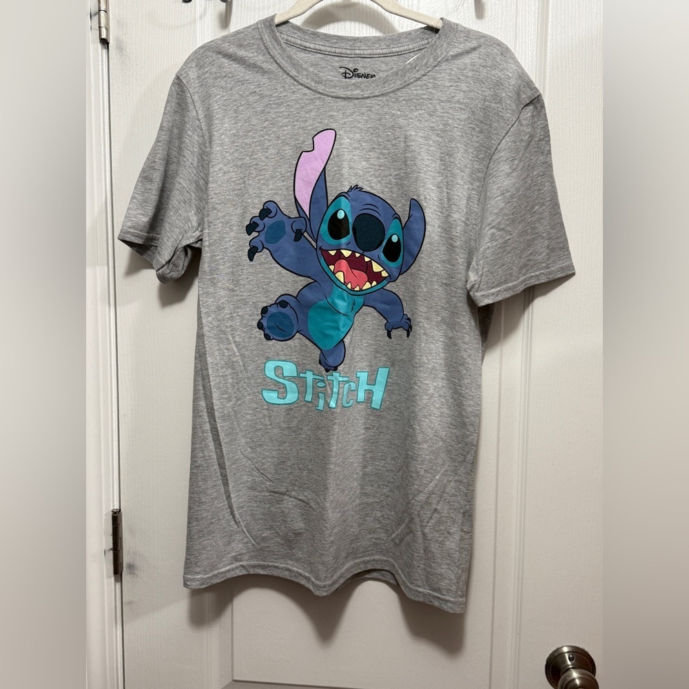 Disney Lilo & Stitch T-shirt Size M‎ gray character tee portrait vacation NWT
